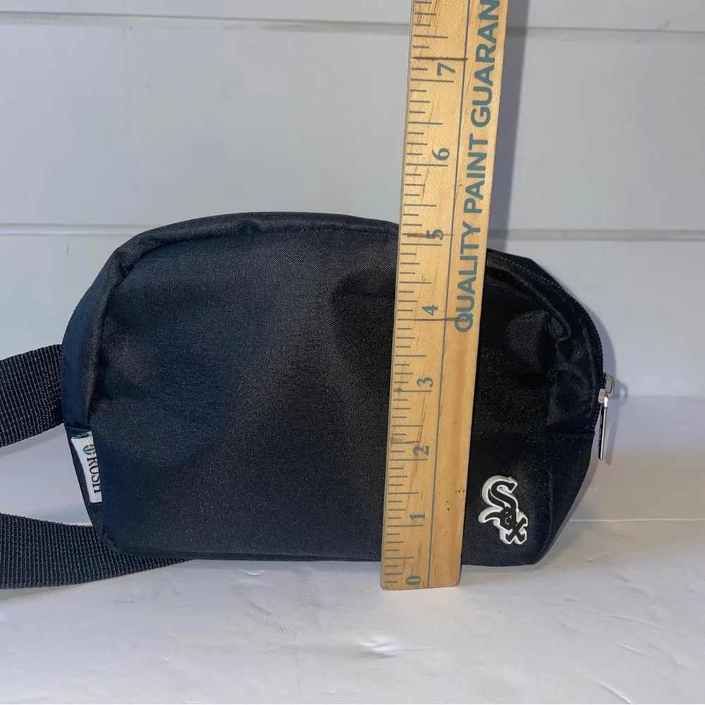 Chicago White Sox‎ Crossbody Bag/Fannie Pack - Picture 8 of 10